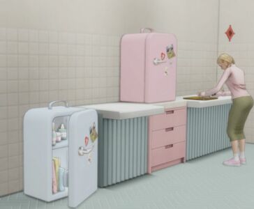 Chic Cosmetic Mini Fridge Sims 4 CC